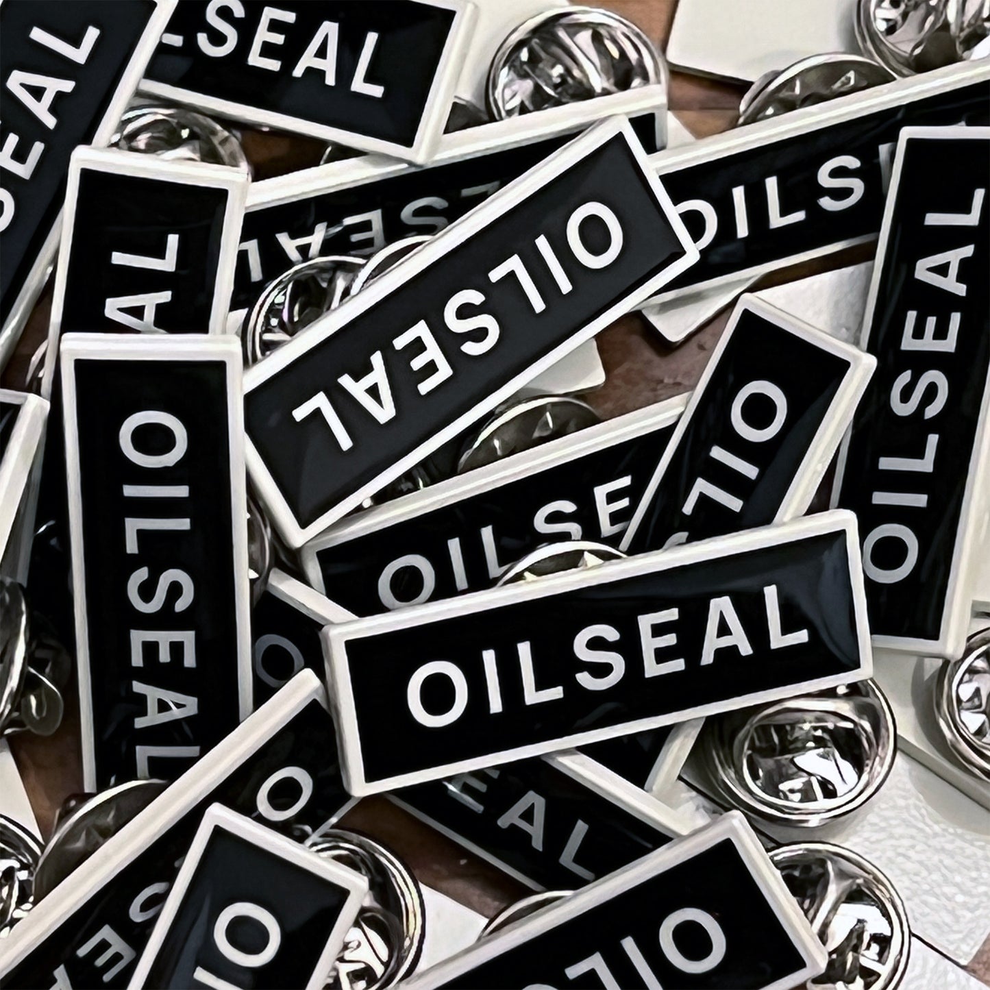 OILSEAL BOX LOGO PINS #BLACK