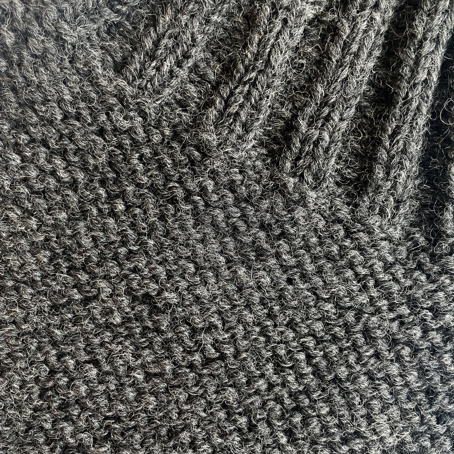 OILSEAL HAND-KNITTED TOKKURI WARMER #CHARCOAL