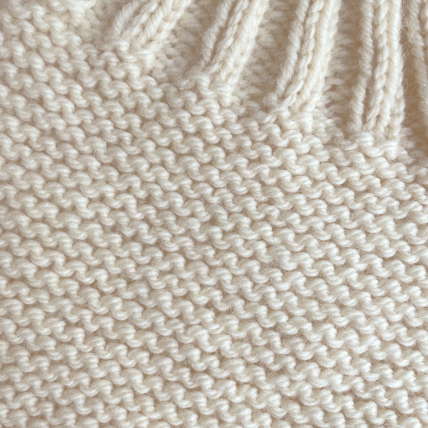 OILSEAL HAND-KNITTED TOKKURI WARMER #IVORY