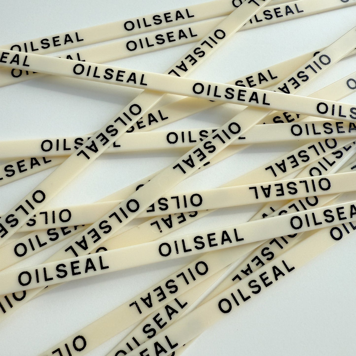 OILSEAL ZIP TIE #IVORY